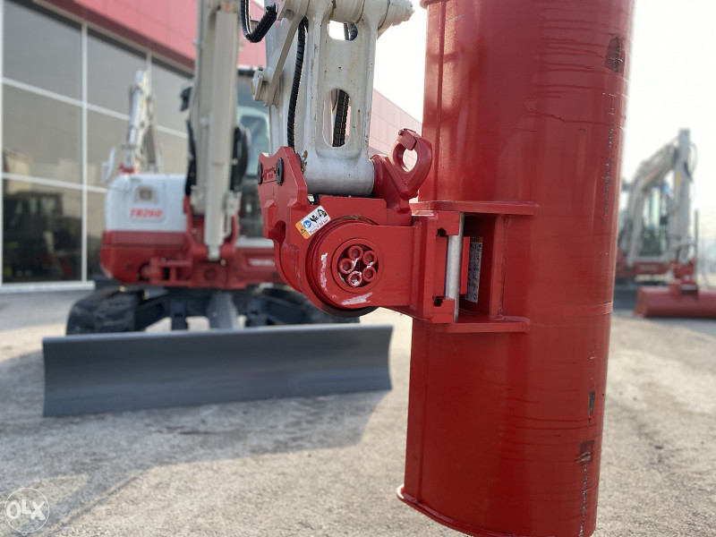 Mini bager Takeuchi TB260