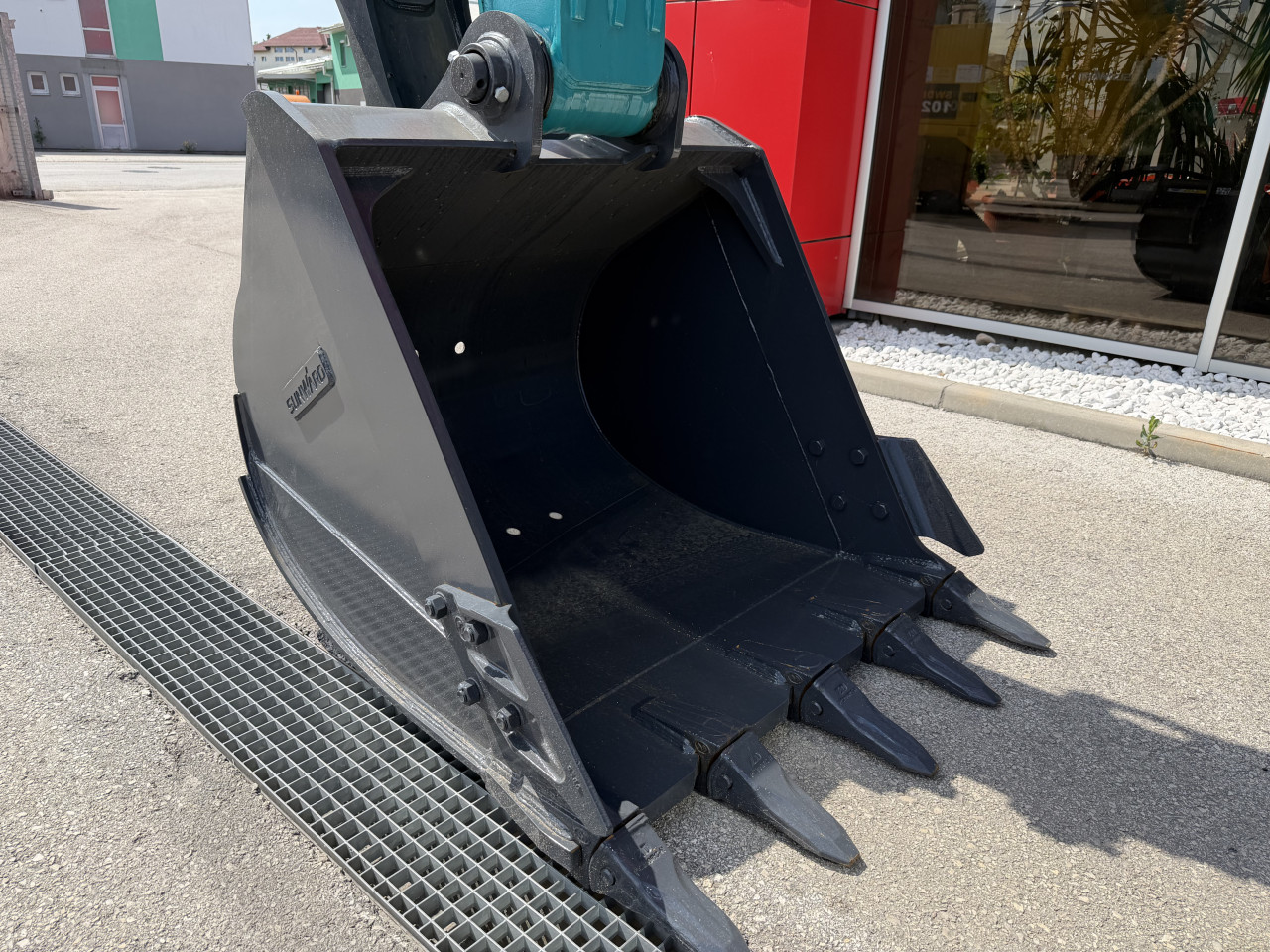 Bager Gusjenicar Sunward SW225 3E