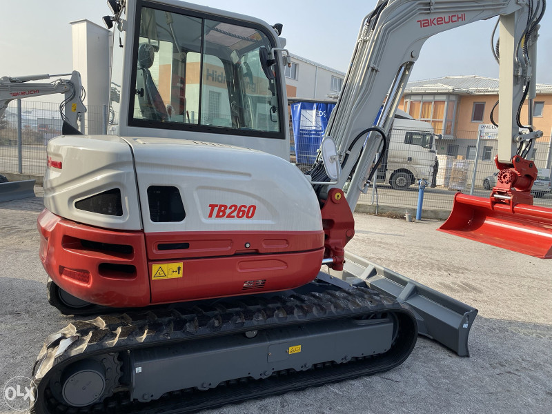 Mini bager Takeuchi TB260