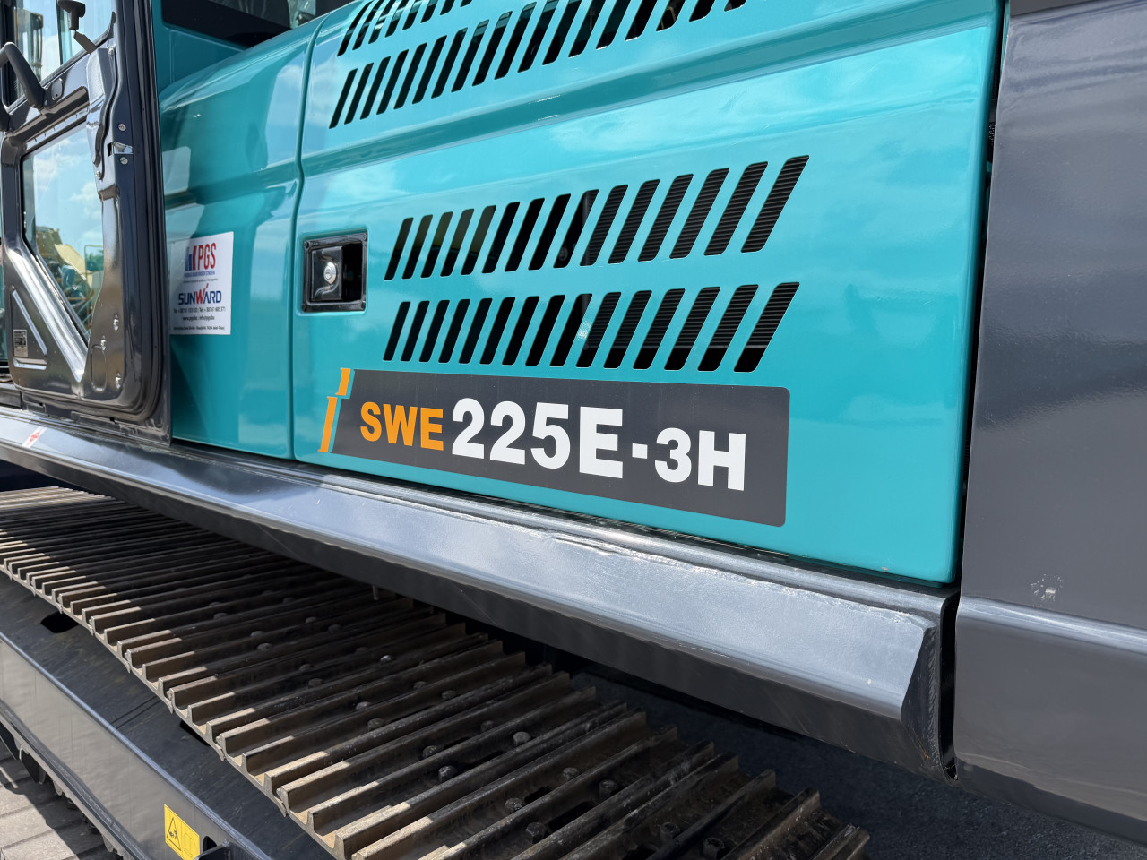 Bager Gusjenicar Sunward SW225 3E