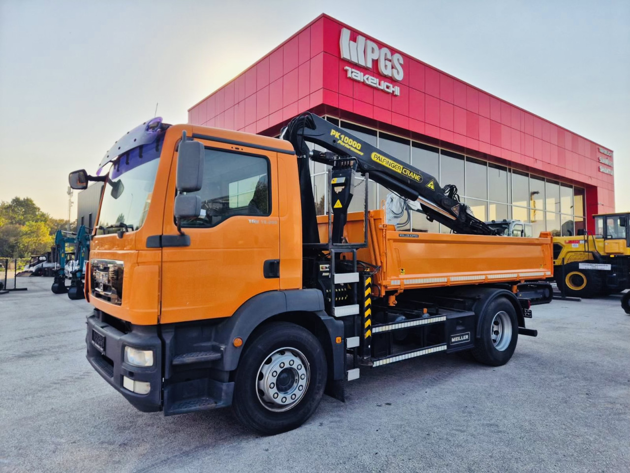 Kamion Man 18290 Kiper Kran 4X2 Spera