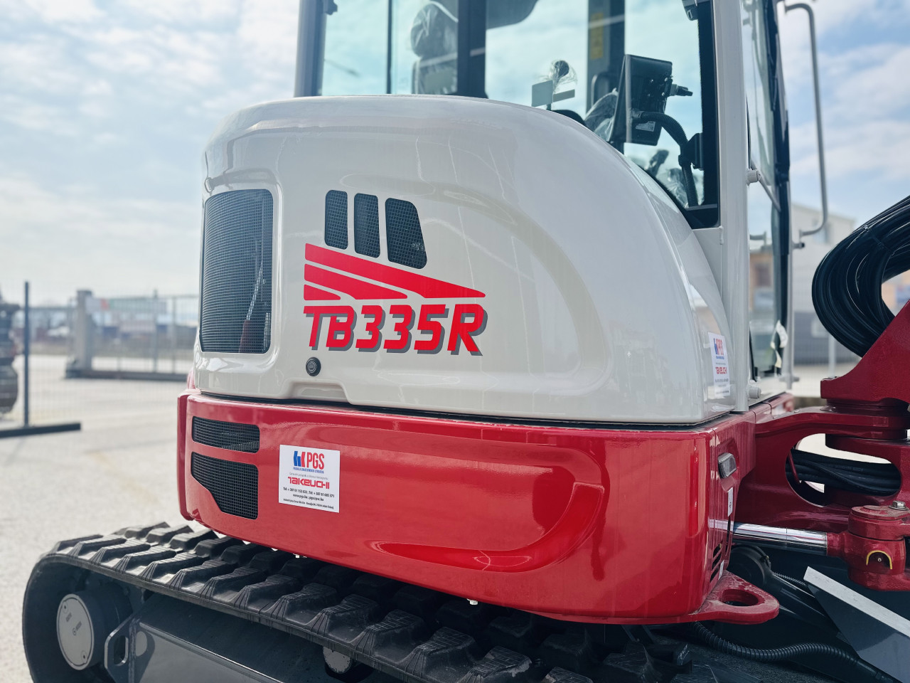 Mini Bager Gusjenicar TAKEUCHI TB335R new new