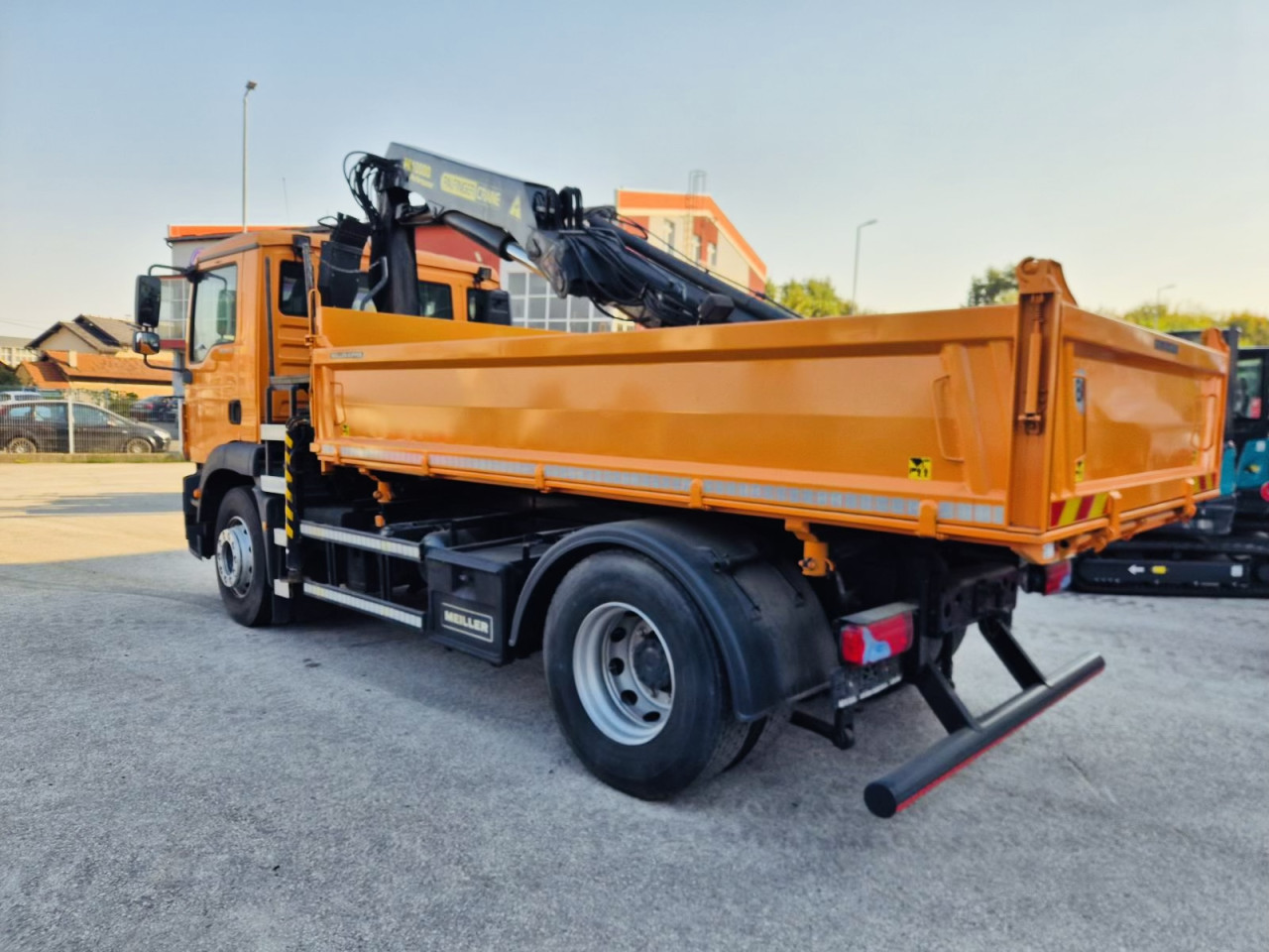 Kamion Man 18290 Kiper Kran 4X2 Spera