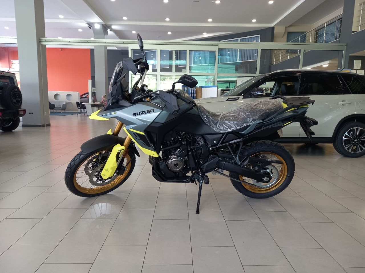 Suzuki V-Strom 800DE  -  033 460 200