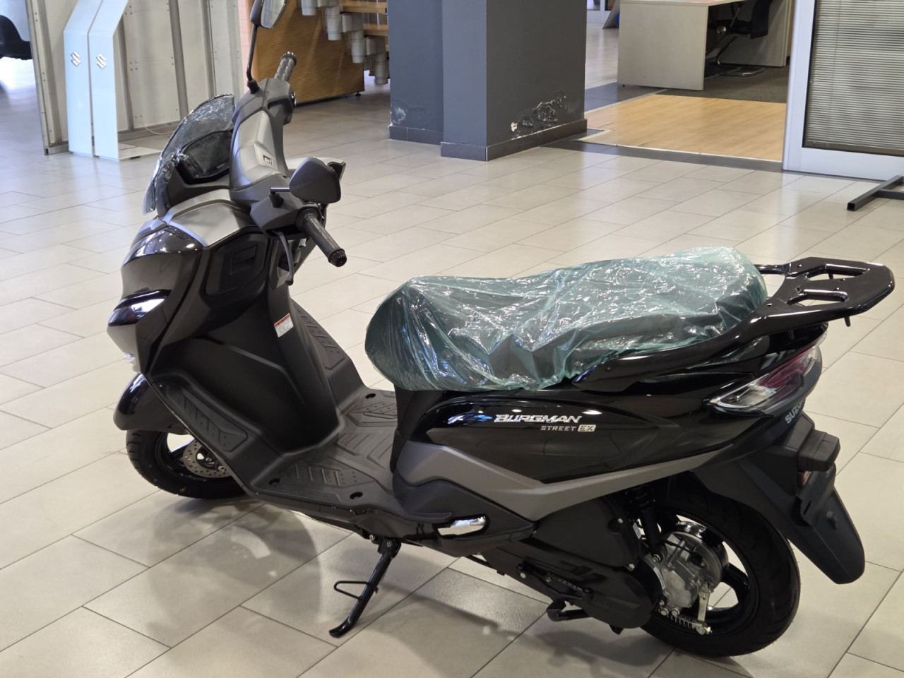 SUZUKI BURGMAN 125 STREET EX - ISPORUKA ODMAH!!!