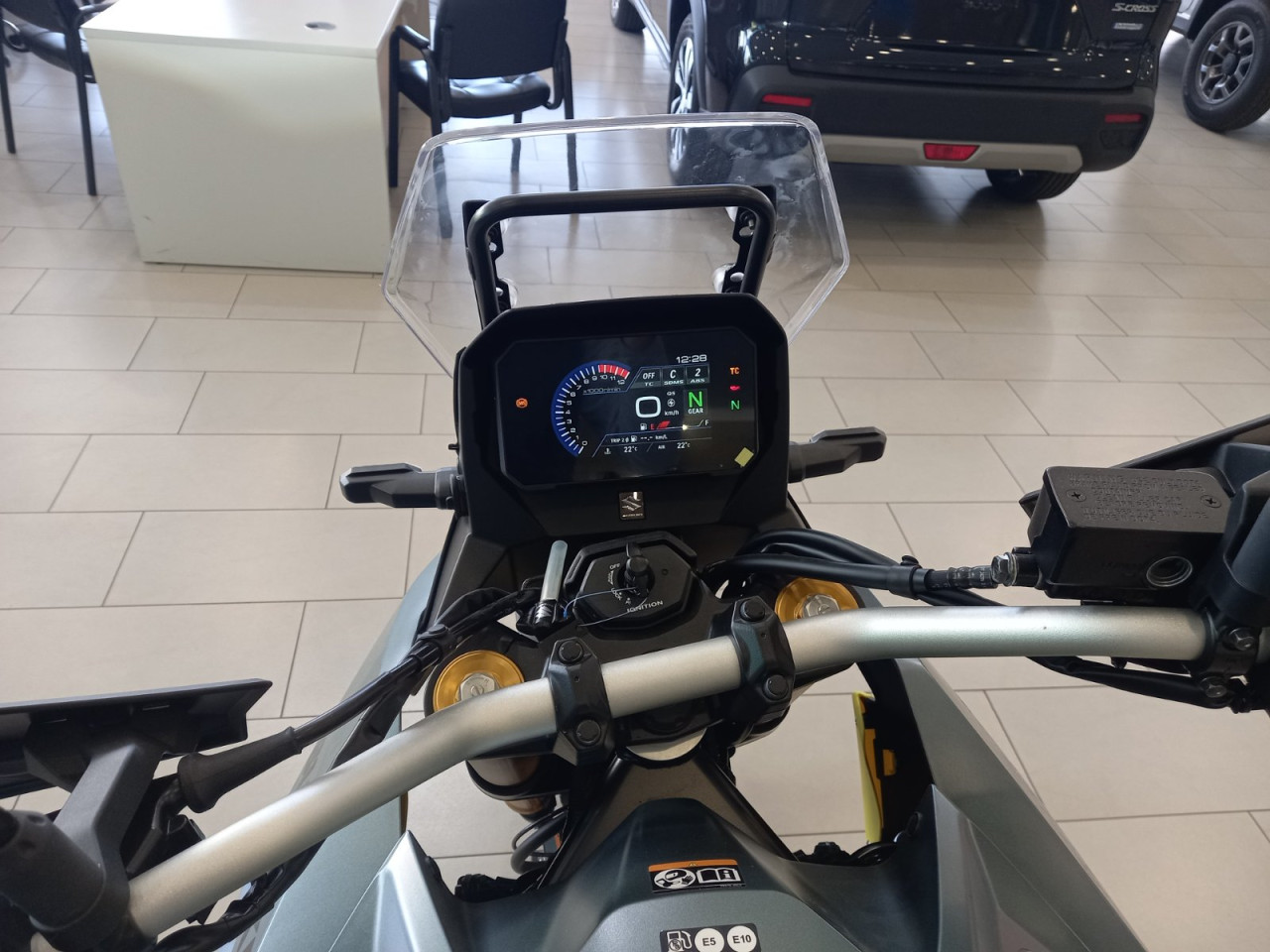 Suzuki V-Strom 800DE  -  033 460 200