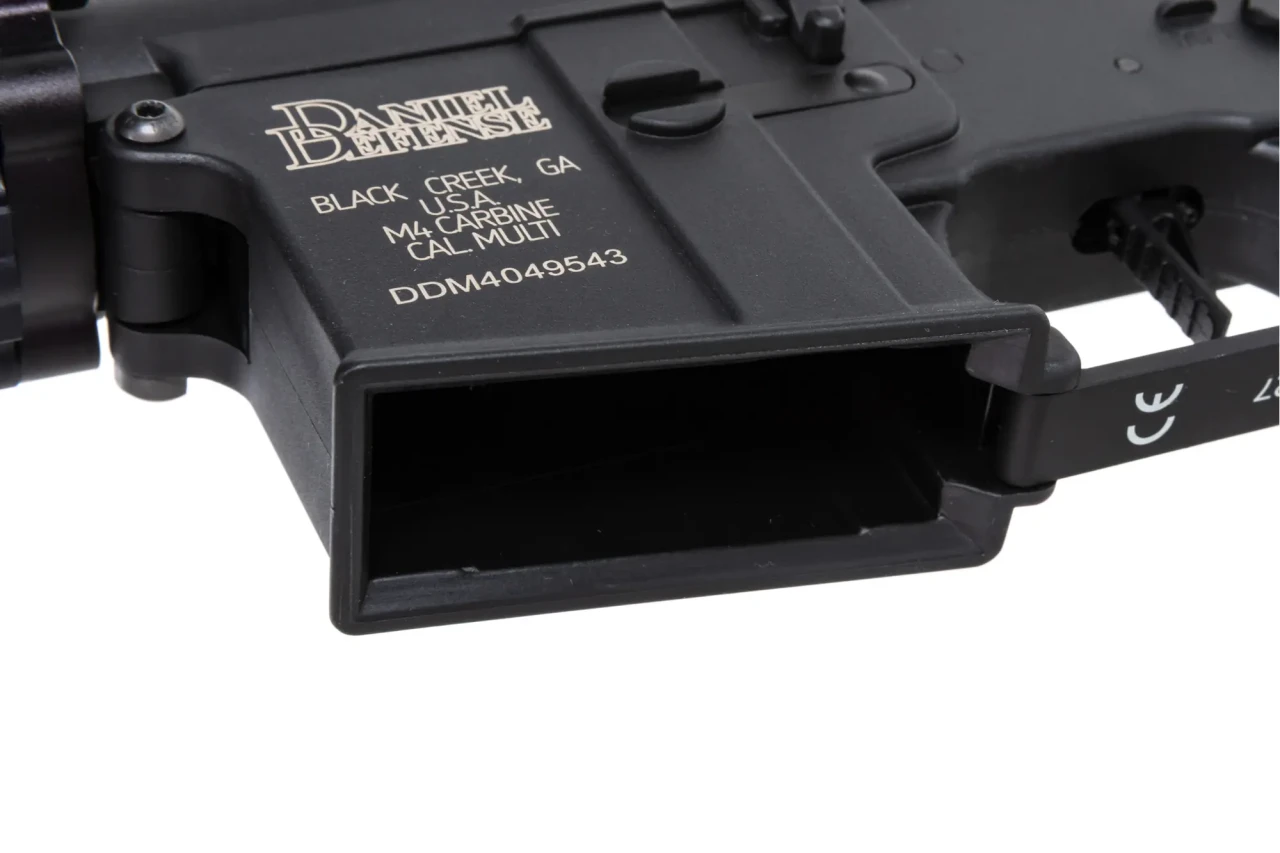 Airsoft SET Replika+Punjac i baterija SA-C28 Gen2 RIS 3