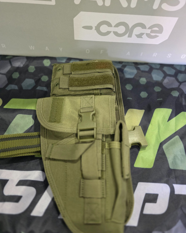Airsoft Yakeda Univerzalni holster za pistolj - Zelena