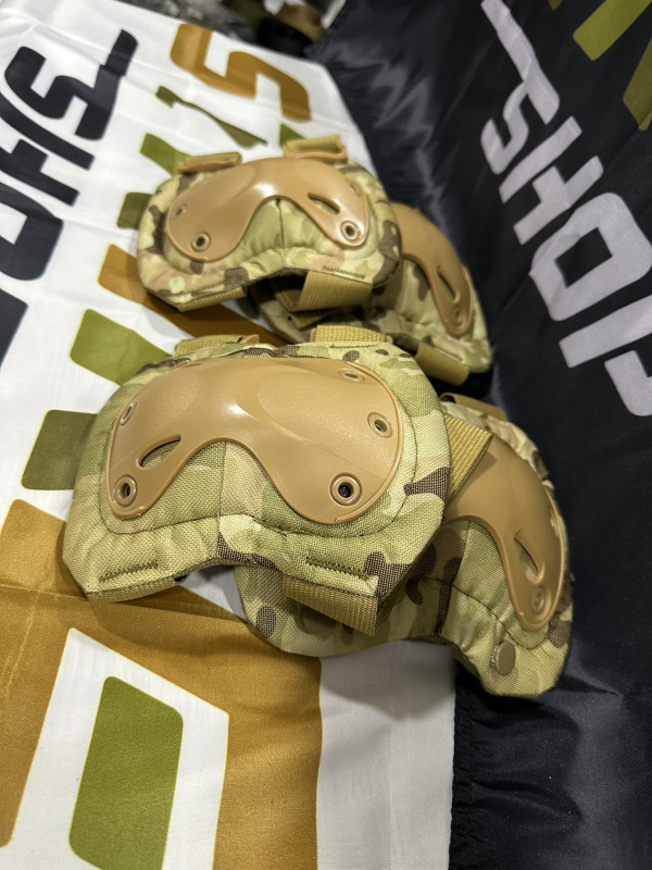 Airsoft Stitnici za laktove i koljena - Multicam