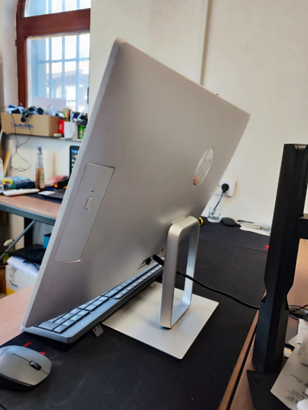 ALL IN ONE HP I5 7400T 16 GB 256GB SSD 2TB WIN 11 AIO