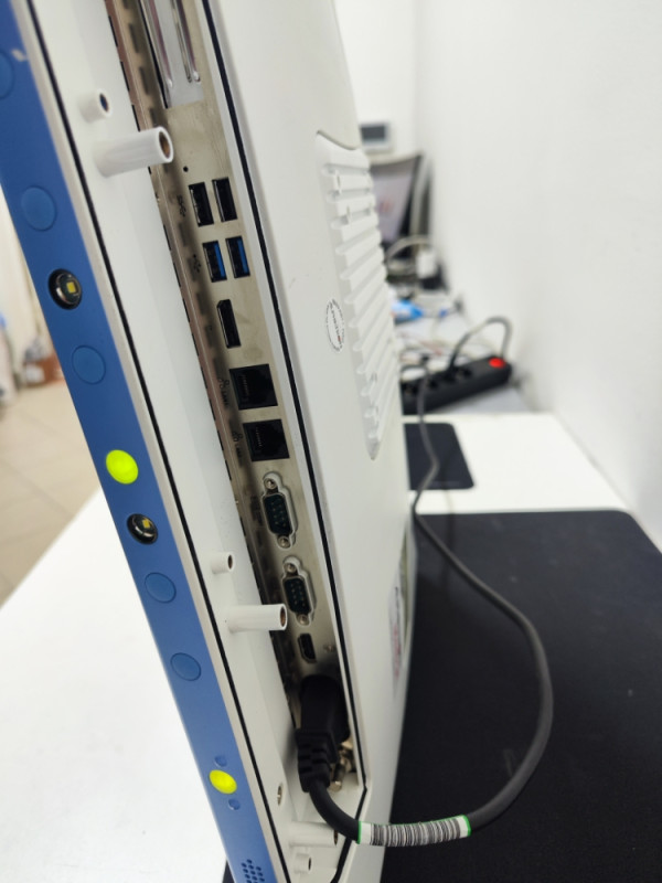 All in one Advantech Touch i7 6600u 8GB 120GB WIN 11 PRO AIO
