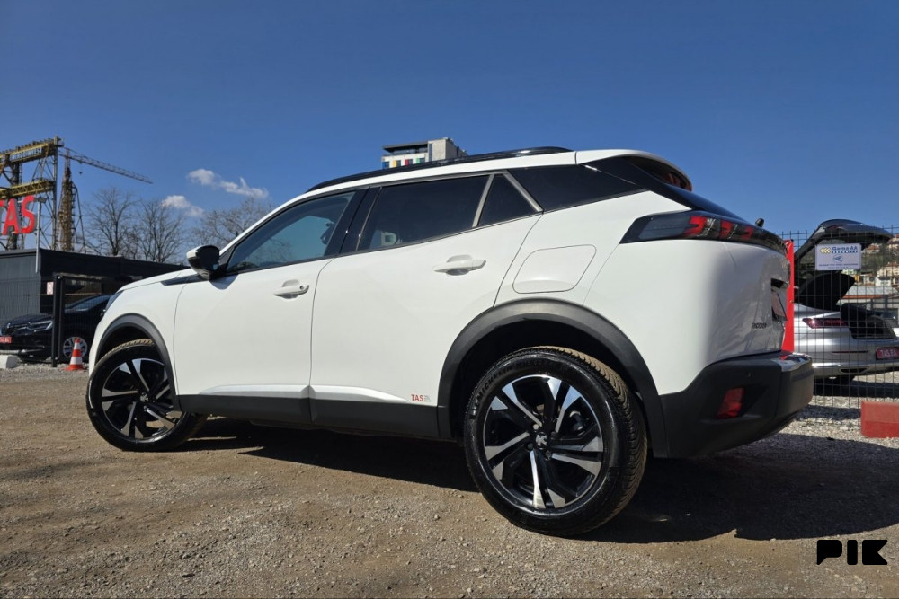 Peugeot 2008 1.5 Allure Sport 130KS Automatik BlueHDI -Full LED-