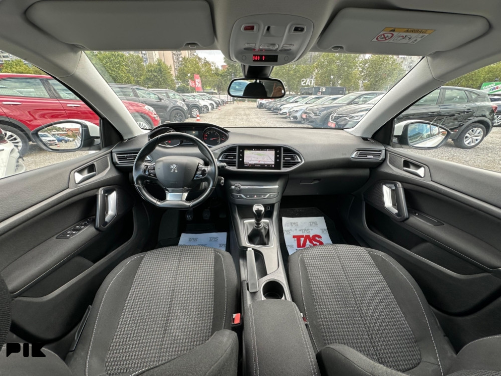 Peugeot 308 1.5 BlueHDI 130KS Navi