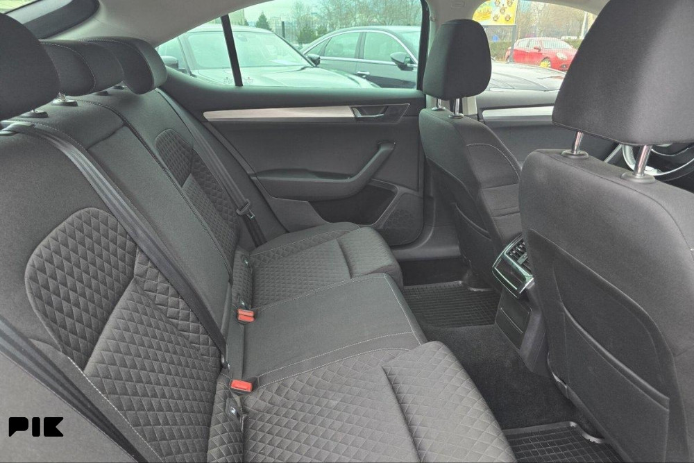Škoda Superb 2.0 TDI DSG Business Edition FULL LED -FACELIFT-