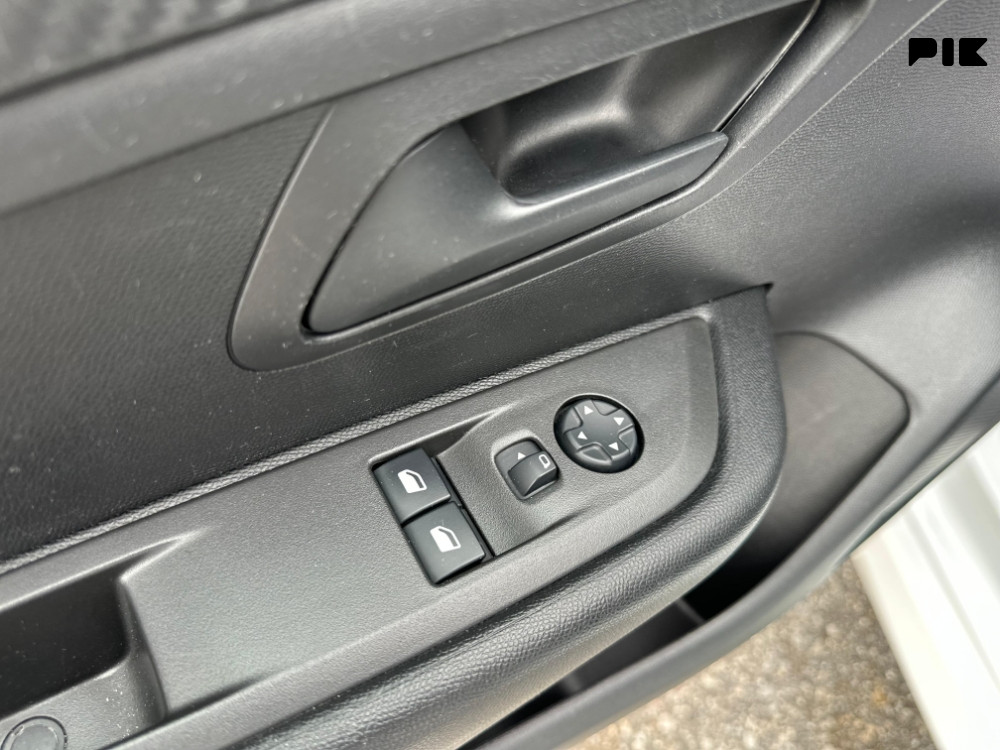 Peugeot 208 1.5 BlueHDI 102 KS -Novi model-