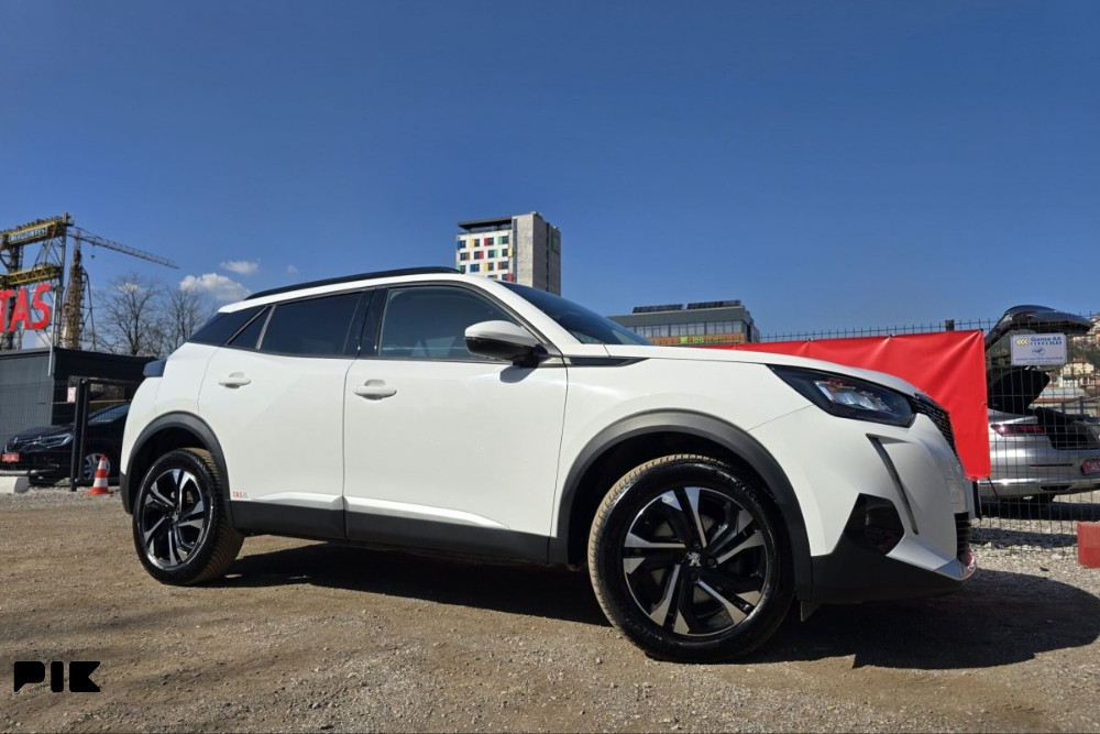 Peugeot 2008 1.5 Allure Sport 130KS Automatik BlueHDI -Full LED-