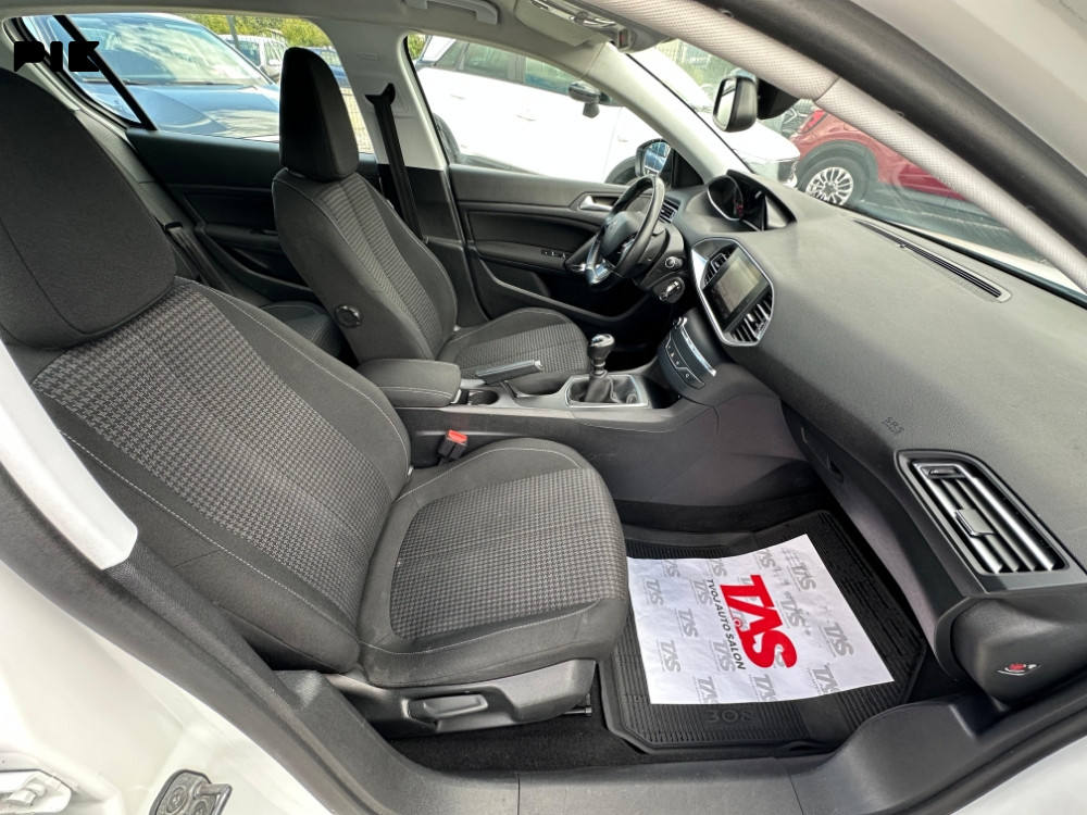 Peugeot 308 1.5 BlueHDI 130KS Navi