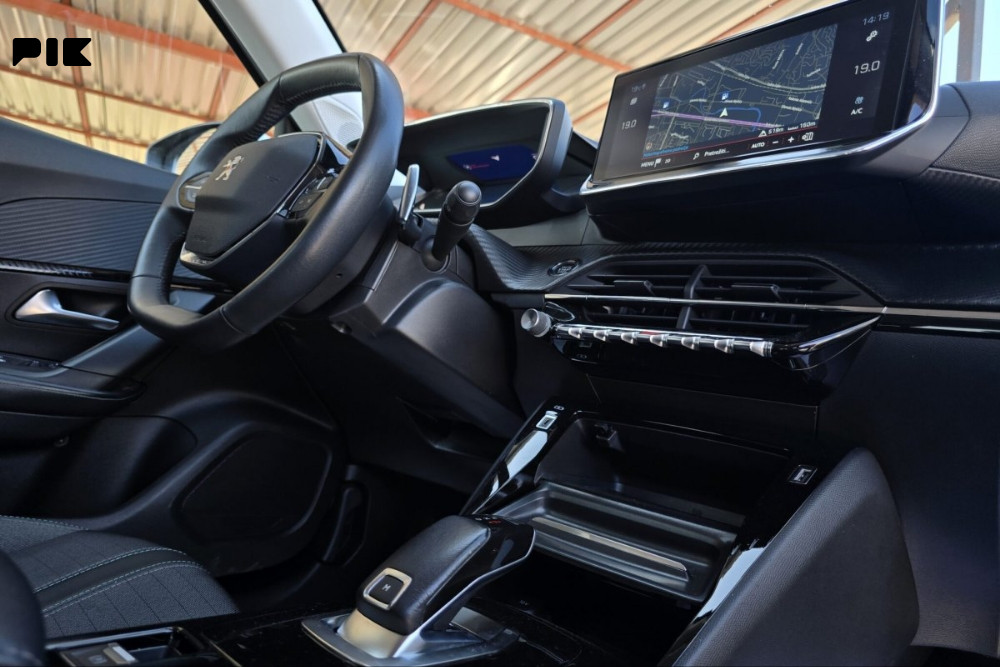 Peugeot 2008 1.5 Allure Sport 130KS Automatik BlueHDI -Full LED-