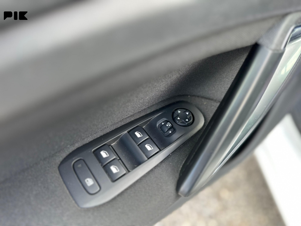 Peugeot 308 1.5 BlueHDI 130KS Navi