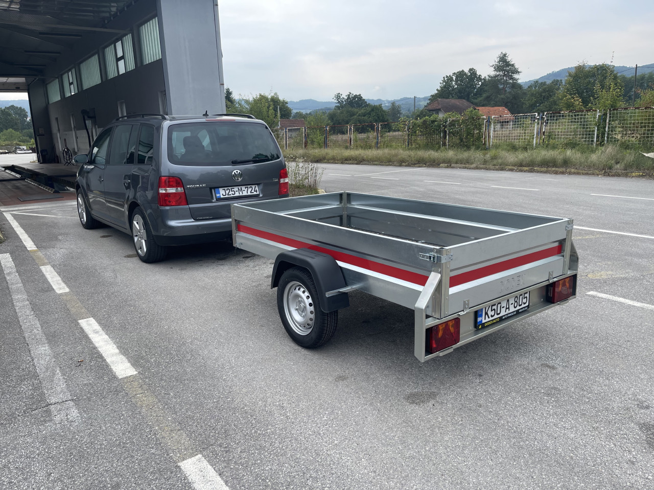 Prikolica 225cm x 125cm za Auto 750kg 750 kg