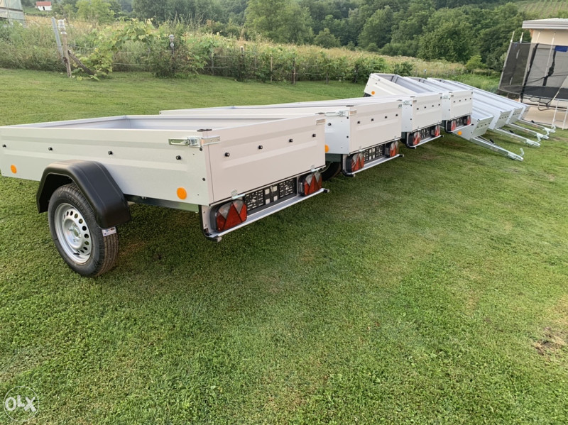Prikolica za auto 750kg Prikolice Nova Reg 750 kg