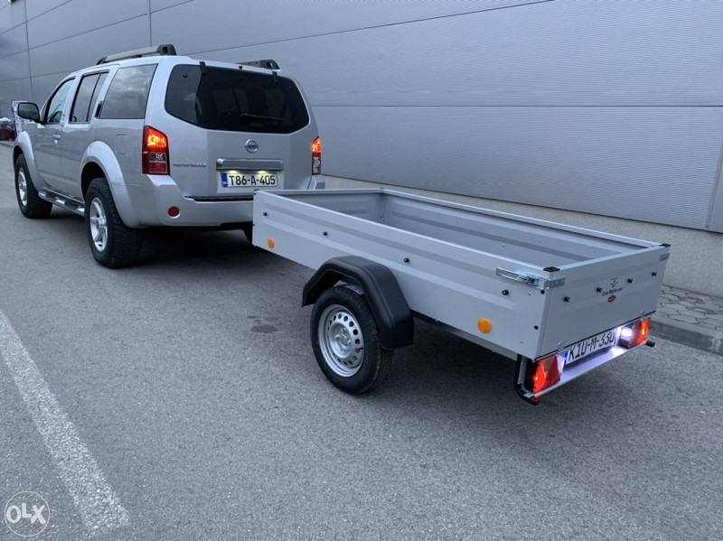 Prikolica za auto 750kg Prikolice Nova Reg 750 kg