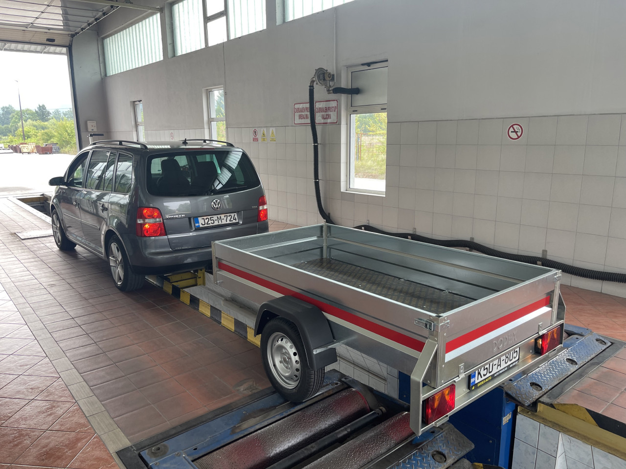 Prikolica 225cm x 125cm za Auto 750kg 750 kg