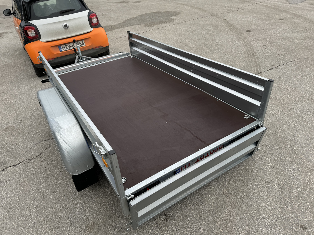 Prikolica Dvoosovinka za auto 750kg sa dvi osovine 750 kg