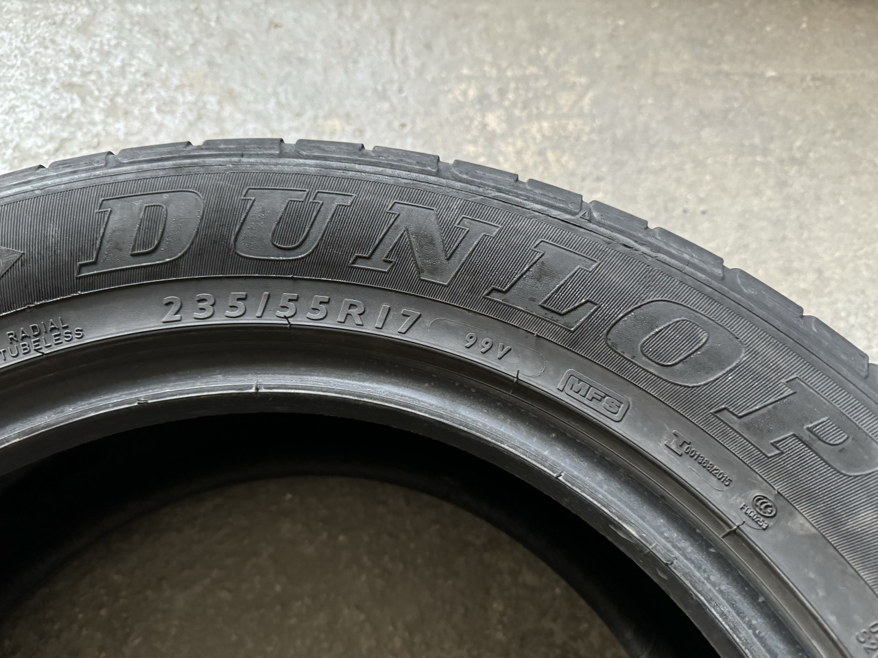 Guma ljetna Dunlop 235/55/R17 MFS 235 55 17