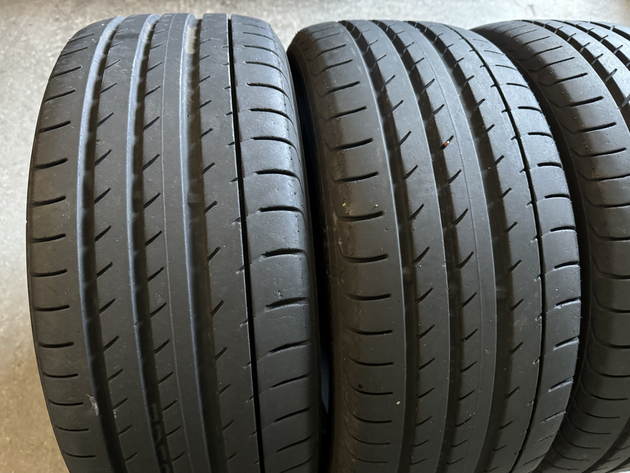 Gume ljetne Yokohama 225/45/R17 Advan 225 45 17