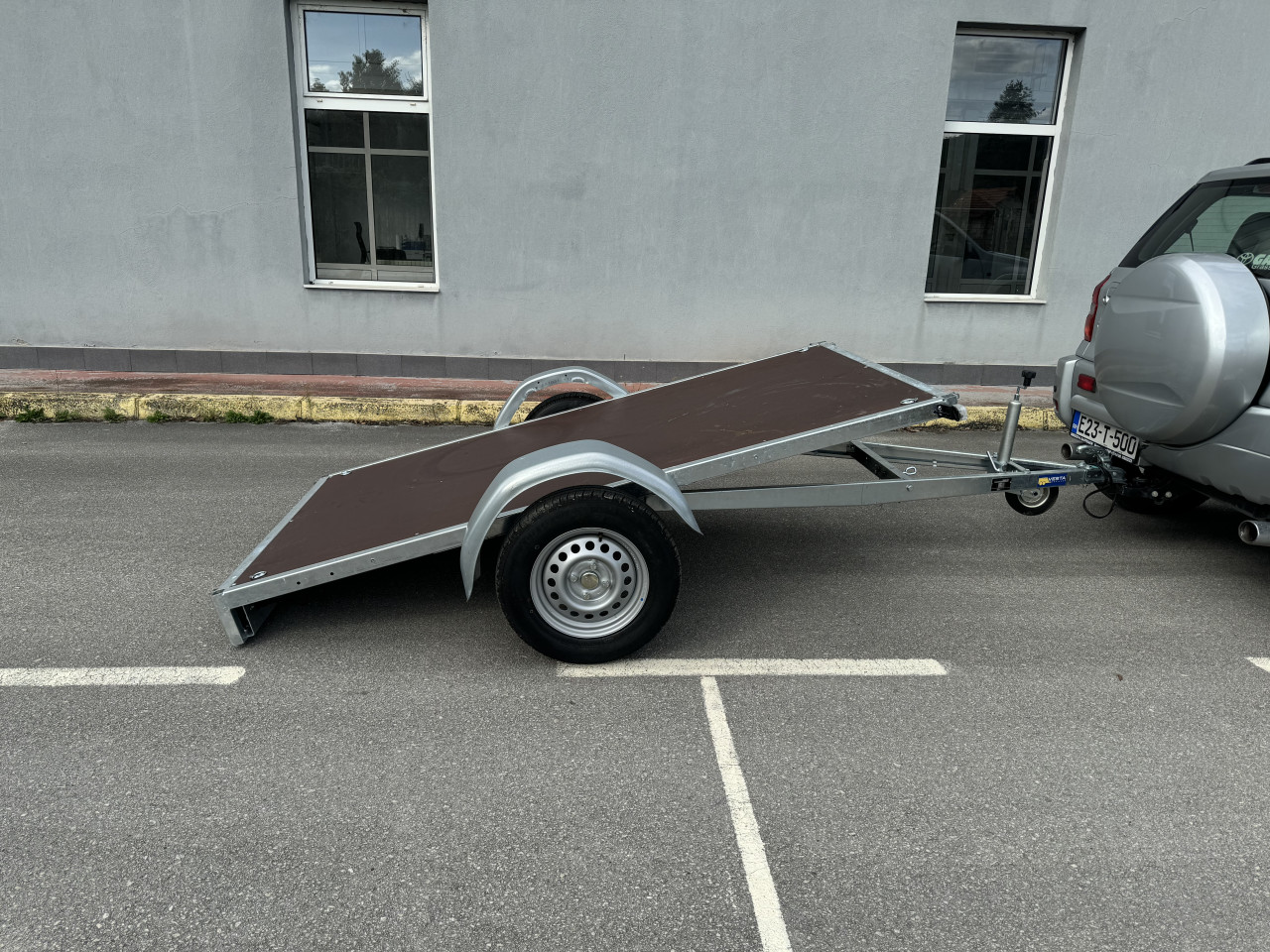 Prikolica Kiperka za auto 750kg Vesta Quad Qvad