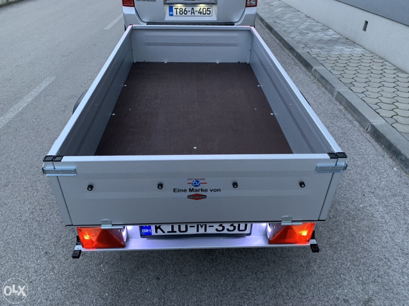 Prikolica za auto 750kg Prikolice Nova Reg 750 kg