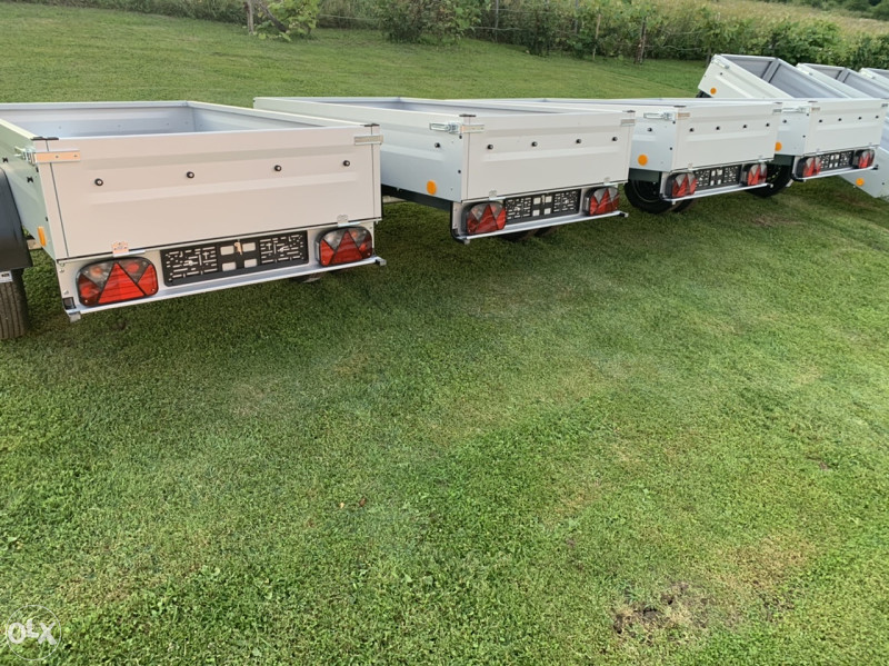Prikolica za auto 750kg Prikolice Nova Reg 750 kg