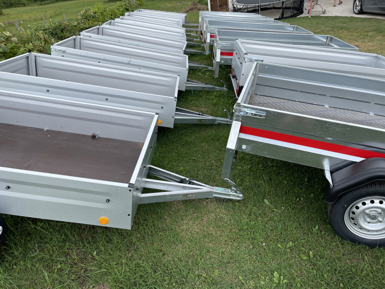 Prikolica 225cm x 125cm za Auto 750kg 750 kg