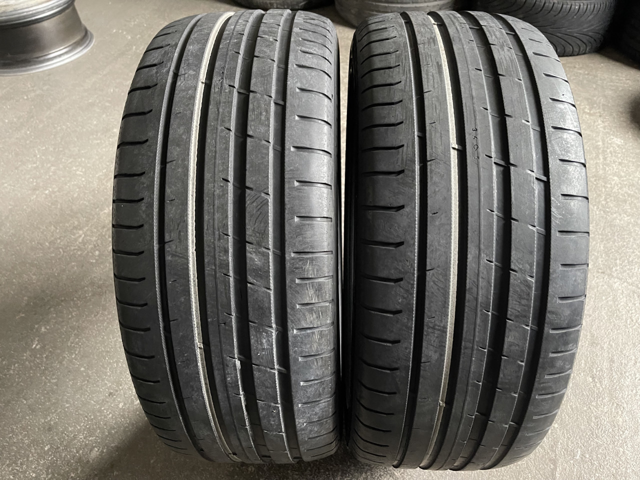 Gume ljetne Nokian 235/45/R19 Tyres 235 45 19