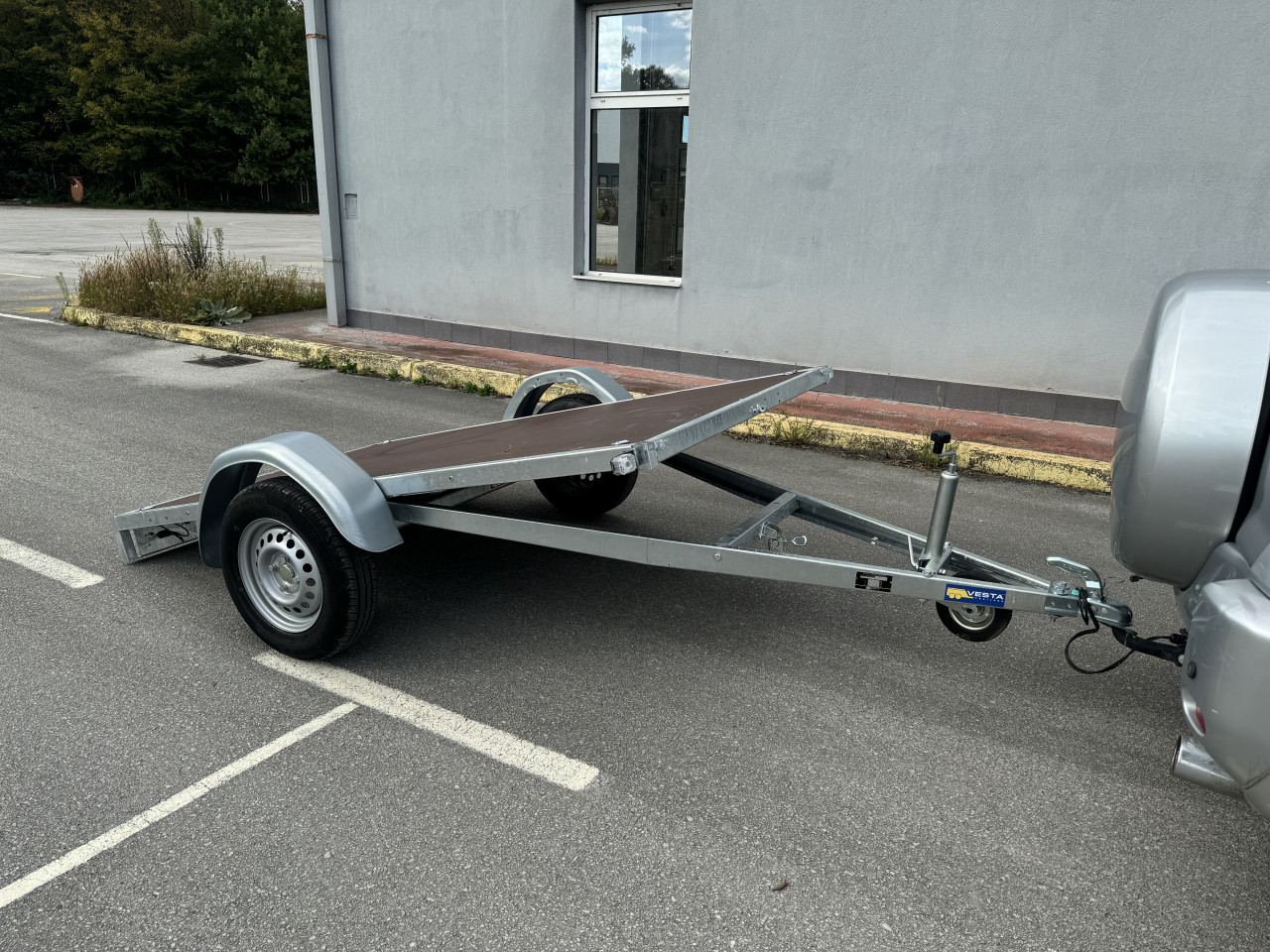 Prikolica Kiperka za auto 750kg Vesta Quad Qvad
