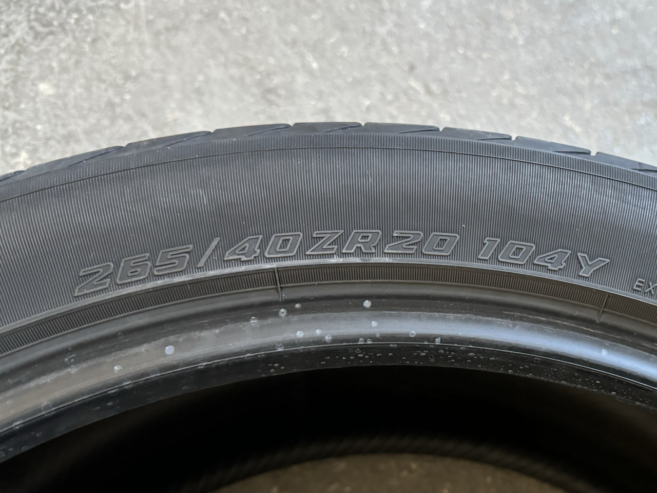 Gume ljetne Yokohama 265/40/R20 AdvanSport 265 40 20
