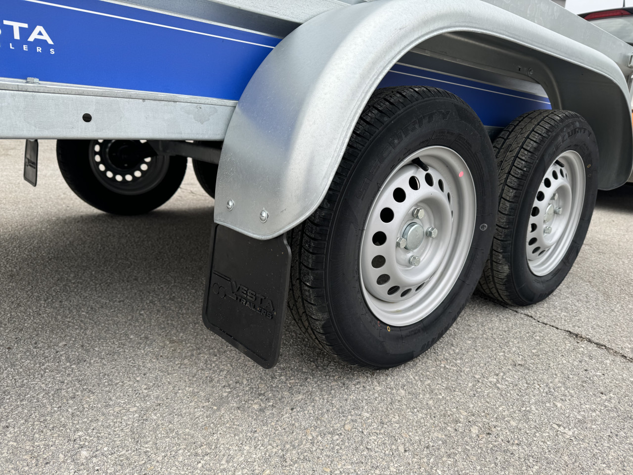 Prikolica Dvoosovinka za auto 750kg sa dvi osovine 750 kg