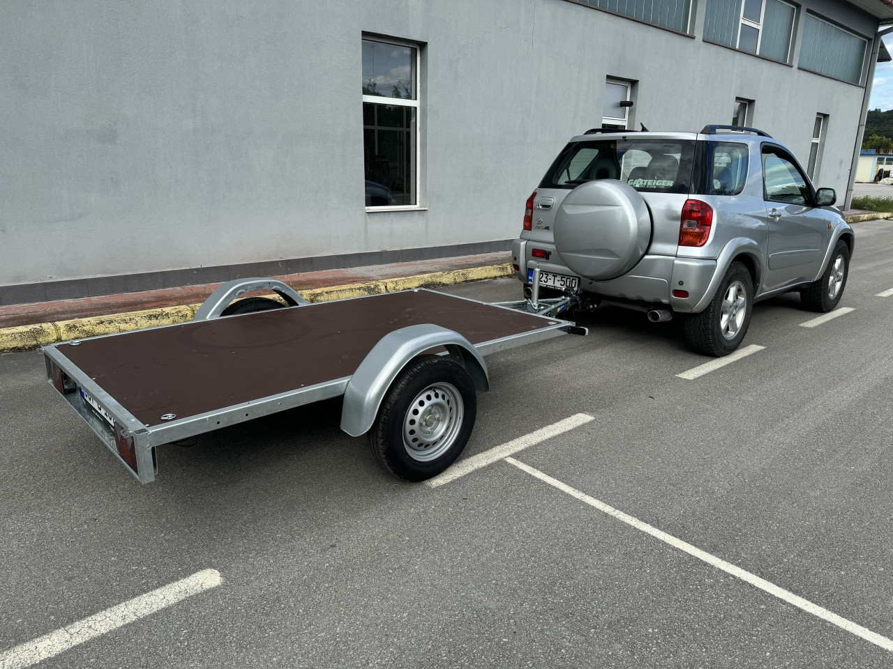 Prikolica Kiperka za auto 750kg Vesta Quad Qvad