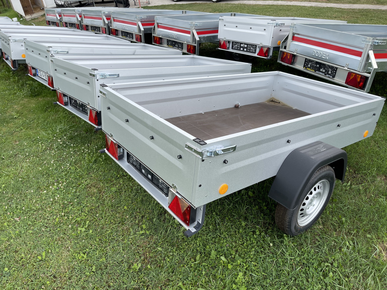 Prikolica 225cm x 125cm za Auto 750kg 750 kg
