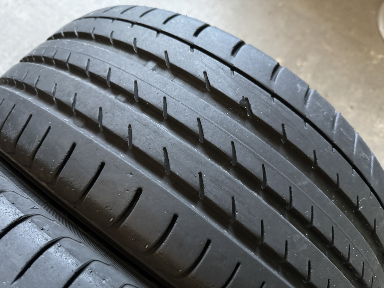 Gume ljetne Yokohama 225/45/R17 Advan 225 45 17