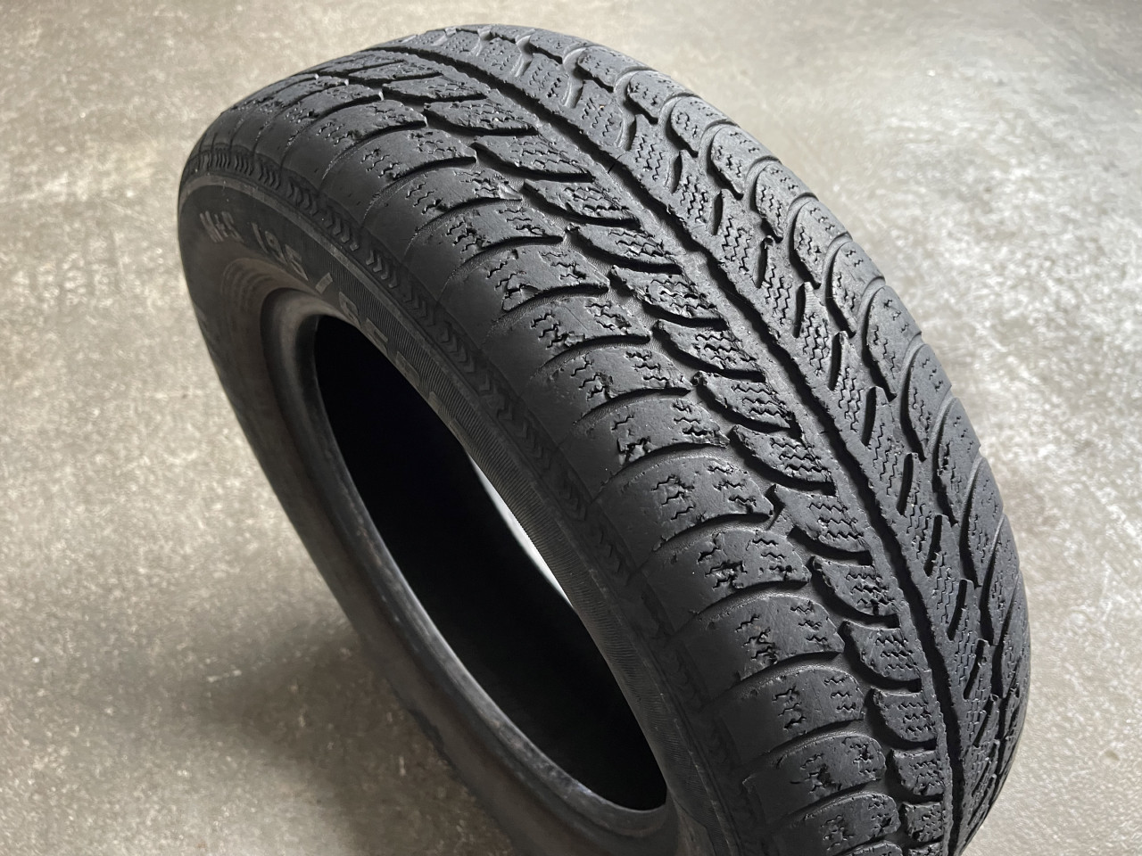 Zimska guma Sava 195/65/R15 eskimo s3 195 65 15