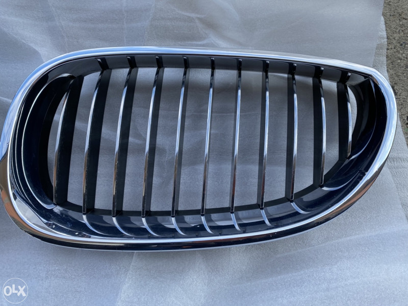 Grill original za BMW E60 Bubrezi maska gril kromiran