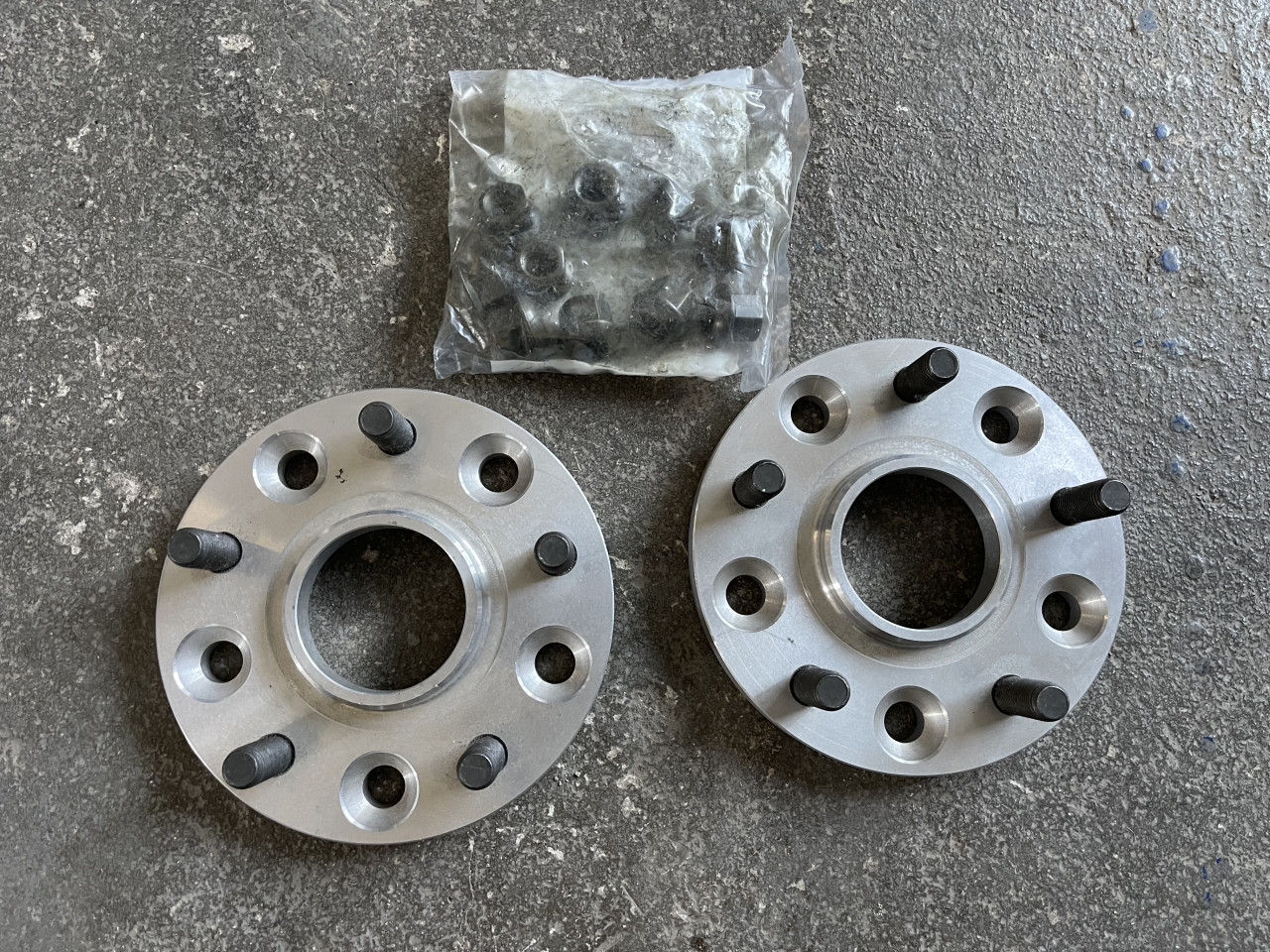 Distanceri 5x130 Adapteri Prosirivaci za felge Porache Audi Q7