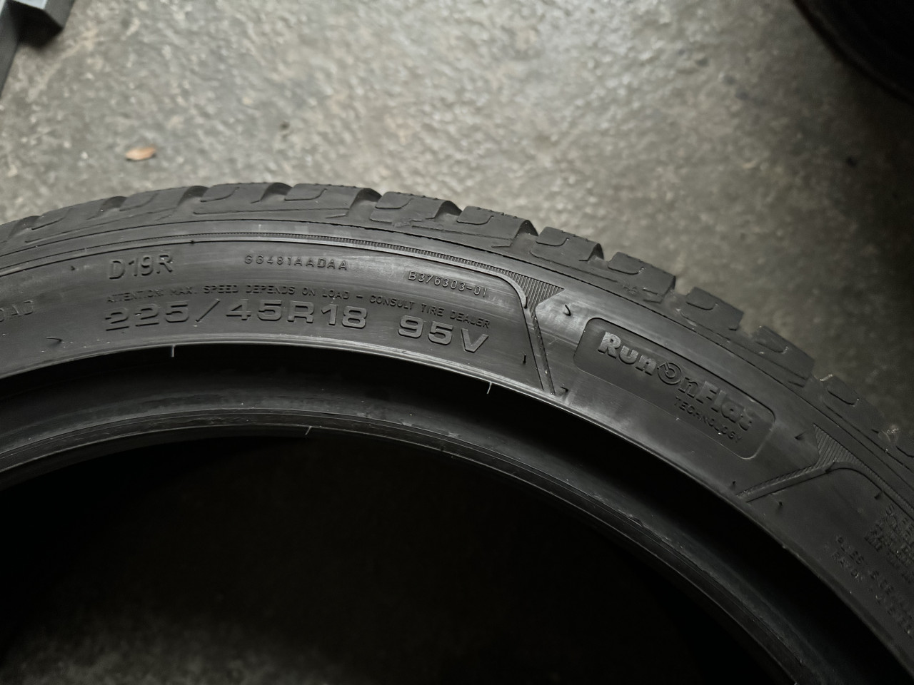 Gume Zimske GoodYear 225/45/R18 UltraGrip RunOnFlat 225 45 18
