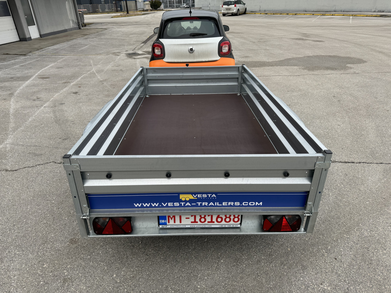 Prikolica Dvoosovinka za auto 750kg sa dvi osovine 750 kg