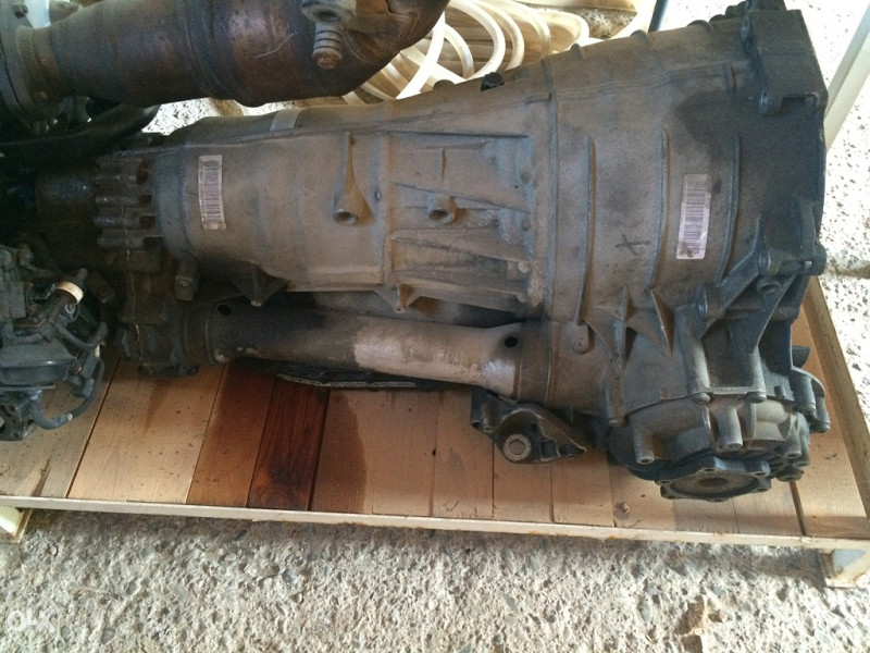 Audi A8 4E D3 Mjenjac Automatik Motor Dijelovi 3.7 4.2