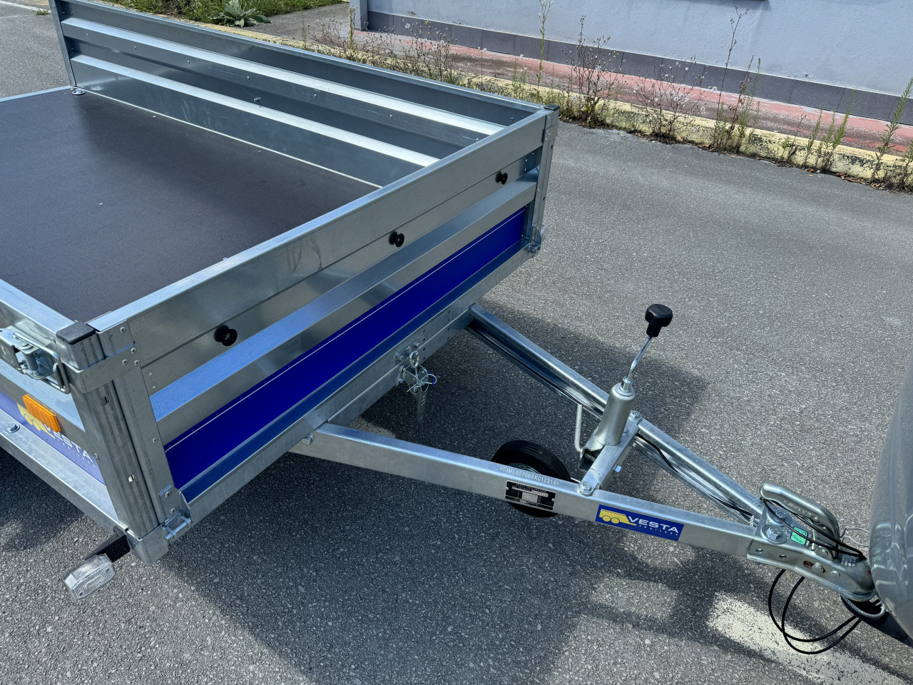 Prikolica Kiperka za auto 750kg Vesta Quad Qvad