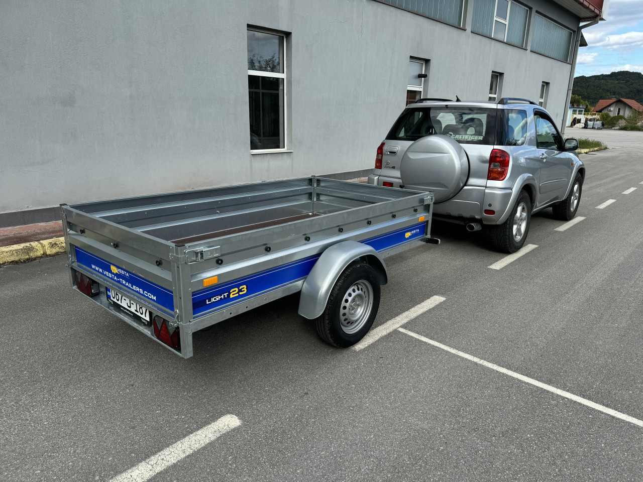 Prikolica Kiperka za auto 750kg Vesta Quad Qvad
