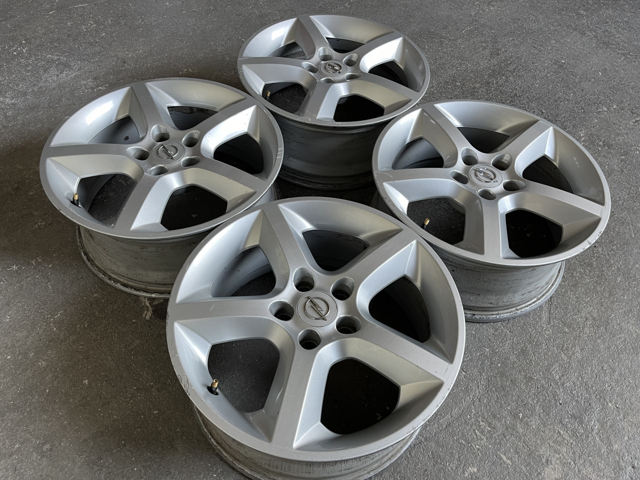 Alu Felge 17 original za Opel 5x110 Astra Vectra